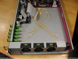 六臺(tái)光通訊設(shè)備 構(gòu)建高效信息傳輸?shù)幕?></a></div>
<div   id=